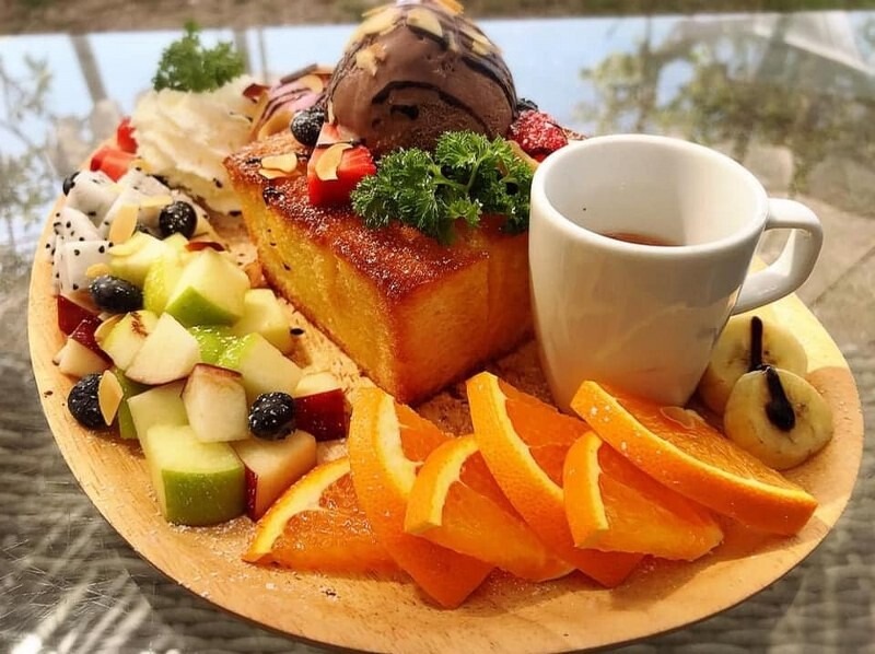 top 15+ คาเฟ่ศรีราชา 2567 คาเฟ่เปิดใหม่ ร้านกาแฟติดทะเล บรรยากาศดี