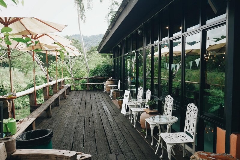 top 15+ คาเฟ่ศรีราชา 2567 คาเฟ่เปิดใหม่ ร้านกาแฟติดทะเล บรรยากาศดี