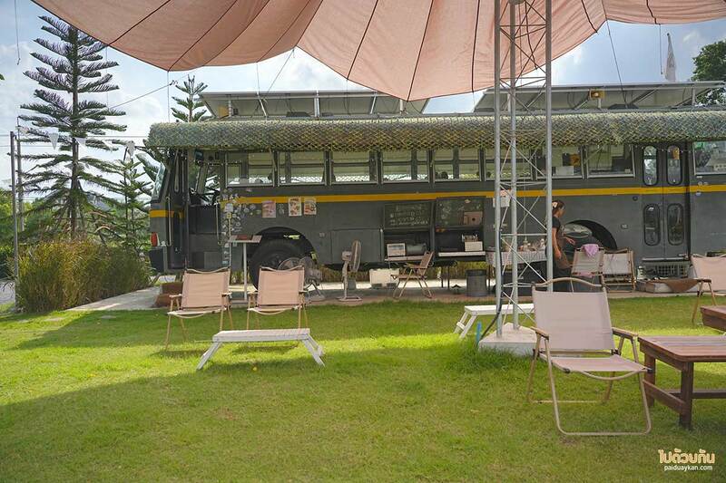 เที่ยวนครนายก, คาเฟ่นครนายก, b/c the cafe, b/c the cafe คาเฟ่รถบัสสุดแนว สไตล์แคมป์ปิ้ง เดินเล่นสะพานหัวใจแห่งเดียวในนครนายก