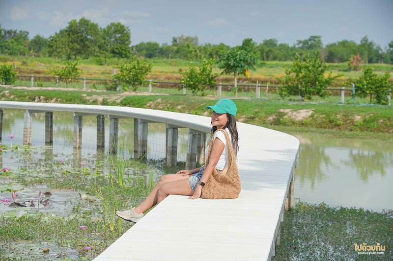 เที่ยวนครนายก, คาเฟ่นครนายก, b/c the cafe, b/c the cafe คาเฟ่รถบัสสุดแนว สไตล์แคมป์ปิ้ง เดินเล่นสะพานหัวใจแห่งเดียวในนครนายก