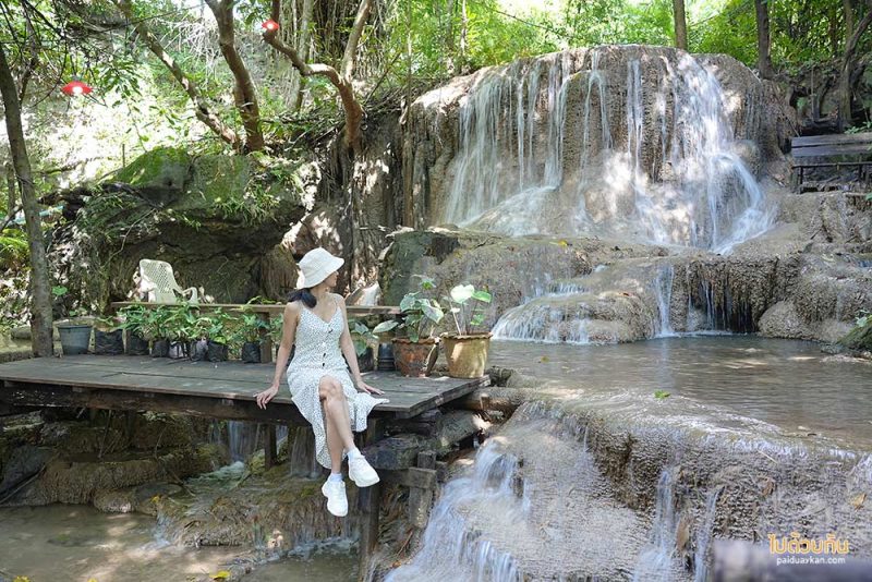 เฮ้ กัปตันแจ็ค ร้านอาหารพบพระ นั่งชิลท่ามกลางเสียงน้ำตก