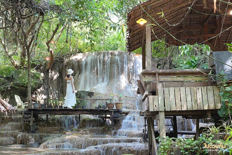 เฮ้ กัปตันแจ็ค ร้านอาหารพบพระ นั่งชิลท่ามกลางเสียงน้ำตก