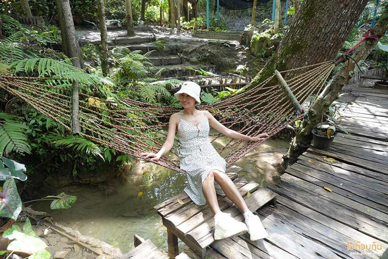 เฮ้ กัปตันแจ็ค ร้านอาหารพบพระ นั่งชิลท่ามกลางเสียงน้ำตก