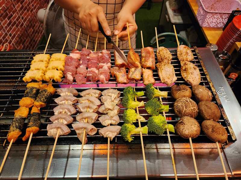 top 15+ ร้านหม่าล่าเสียบไม้ จัดจ้านรสเผ็ด รสเด็ดสไตล์จีน ปักหมุดทั่วกรุงเทพ !