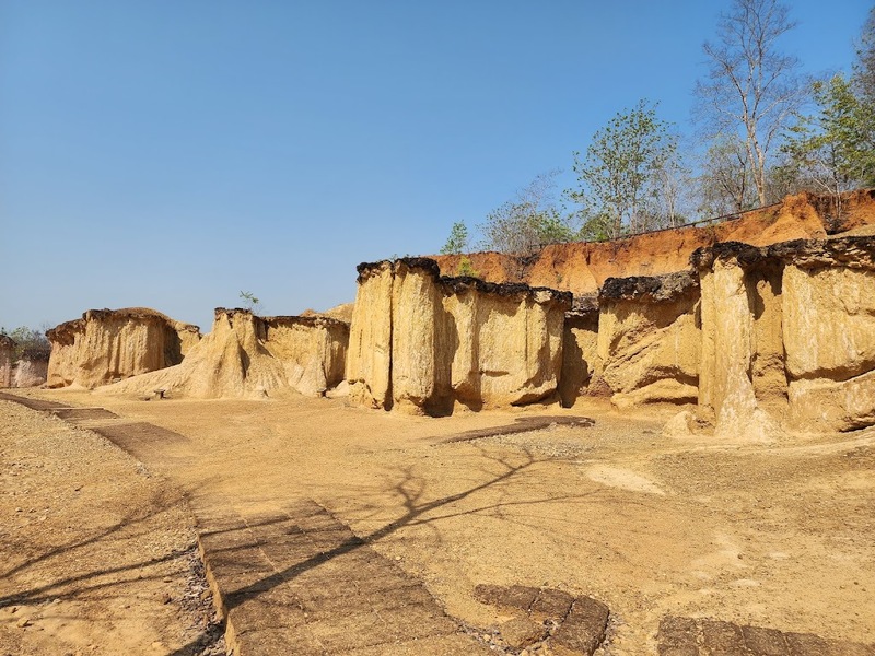 black sheep cafe, kummee studio, sol cottage, wiang kosai, กาดกองเก่า, คาเฟ่ แพร่, คาเฟ่จังหวัดแพร่, คาเฟ่จังหวัดแพร่ 2023, คาเฟ่จังหวัดแพร่ 2566, คำมีสตูดิโอ เซรามิค, คุ้มหลวงนครแพร่, คุ้มเจ้าหลวง, จุดชมวิว กม.3, ดงสักงาม, ถนน 1343, ถนนลอยฟ้า หมายเลข 1343, ถนนสายวัฒนธรรมเมืองแพร่, ถ้ำผานางคอย, ที่เที่ยวจังหวัดแพร่, ที่เที่ยวแพร่, ที่เที่ยวแพร่ 2023, ที่เที่ยวแพร่ 2024, ที่เที่ยวแพร่ 2566, ที่เที่ยวแพร่ 2567, ที่เที่ยวในแพร่, บ่อน้ำพุร้อนแม่จอก, บ้านนาคูหา, ผาอิงหมอก, พระธาตุอินทร์แขวน, พระธาตุอินแขวน, วนอุทยานแพะเมืองผี, วัดจอมสวรรค์, วัดดัง แพร่, วัดนาคูหา, วัดพระธาตุช่อแฮ่, วัดพระธาตุสุโทนมงคลคีรี, ศาลหลักเมืองแพร่, สถานที่เที่ยวจังหวัดแพร่, หินนางคอย, อ่างเก็บน้ำม่อนแม่ถาง, อุทยานแห่งชาติดอยผากลอง, อุทยานแห่งชาติเวียงโกศัย, อุทยานแห่งชาติแม่ยม, เที่ยวแพร่ 2024, เที่ยวแพร่ 2567, แก่งเสือเต้น, แกะดำ ทำสวน, แพร่, แพะเมืองผี, โซลคอทเทจ, ไร่ลุงลอน, ไร่ลุงลอน camping is life, top 20+ ที่เที่ยวแพร่ [กรกฎาคม 2024] เมืองรองต้องมนต์ เสน่ห์ที่เป็นได้มากกว่าทางผ่าน