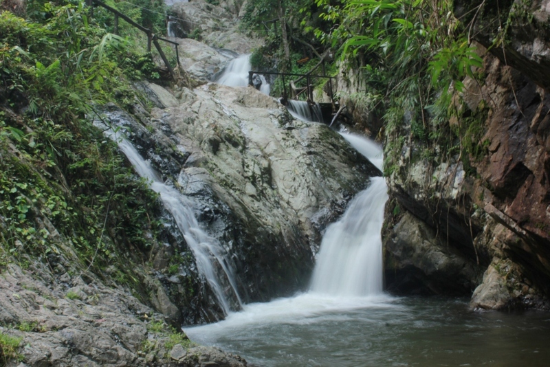 black sheep cafe, kummee studio, sol cottage, wiang kosai, กาดกองเก่า, คาเฟ่ แพร่, คาเฟ่จังหวัดแพร่, คาเฟ่จังหวัดแพร่ 2023, คาเฟ่จังหวัดแพร่ 2566, คำมีสตูดิโอ เซรามิค, คุ้มหลวงนครแพร่, คุ้มเจ้าหลวง, จุดชมวิว กม.3, ดงสักงาม, ถนน 1343, ถนนลอยฟ้า หมายเลข 1343, ถนนสายวัฒนธรรมเมืองแพร่, ถ้ำผานางคอย, ที่เที่ยวจังหวัดแพร่, ที่เที่ยวแพร่, ที่เที่ยวแพร่ 2023, ที่เที่ยวแพร่ 2024, ที่เที่ยวแพร่ 2566, ที่เที่ยวแพร่ 2567, ที่เที่ยวในแพร่, บ่อน้ำพุร้อนแม่จอก, บ้านนาคูหา, ผาอิงหมอก, พระธาตุอินทร์แขวน, พระธาตุอินแขวน, วนอุทยานแพะเมืองผี, วัดจอมสวรรค์, วัดดัง แพร่, วัดนาคูหา, วัดพระธาตุช่อแฮ่, วัดพระธาตุสุโทนมงคลคีรี, ศาลหลักเมืองแพร่, สถานที่เที่ยวจังหวัดแพร่, หินนางคอย, อ่างเก็บน้ำม่อนแม่ถาง, อุทยานแห่งชาติดอยผากลอง, อุทยานแห่งชาติเวียงโกศัย, อุทยานแห่งชาติแม่ยม, เที่ยวแพร่ 2024, เที่ยวแพร่ 2567, แก่งเสือเต้น, แกะดำ ทำสวน, แพร่, แพะเมืองผี, โซลคอทเทจ, ไร่ลุงลอน, ไร่ลุงลอน camping is life, top 20+ ที่เที่ยวแพร่ [กรกฎาคม 2024] เมืองรองต้องมนต์ เสน่ห์ที่เป็นได้มากกว่าทางผ่าน