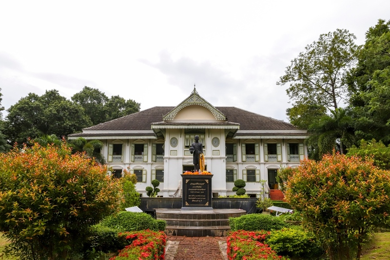 black sheep cafe, kummee studio, sol cottage, wiang kosai, กาดกองเก่า, คาเฟ่ แพร่, คาเฟ่จังหวัดแพร่, คาเฟ่จังหวัดแพร่ 2023, คาเฟ่จังหวัดแพร่ 2566, คำมีสตูดิโอ เซรามิค, คุ้มหลวงนครแพร่, คุ้มเจ้าหลวง, จุดชมวิว กม.3, ดงสักงาม, ถนน 1343, ถนนลอยฟ้า หมายเลข 1343, ถนนสายวัฒนธรรมเมืองแพร่, ถ้ำผานางคอย, ที่เที่ยวจังหวัดแพร่, ที่เที่ยวแพร่, ที่เที่ยวแพร่ 2023, ที่เที่ยวแพร่ 2024, ที่เที่ยวแพร่ 2566, ที่เที่ยวแพร่ 2567, ที่เที่ยวในแพร่, บ่อน้ำพุร้อนแม่จอก, บ้านนาคูหา, ผาอิงหมอก, พระธาตุอินทร์แขวน, พระธาตุอินแขวน, วนอุทยานแพะเมืองผี, วัดจอมสวรรค์, วัดดัง แพร่, วัดนาคูหา, วัดพระธาตุช่อแฮ่, วัดพระธาตุสุโทนมงคลคีรี, ศาลหลักเมืองแพร่, สถานที่เที่ยวจังหวัดแพร่, หินนางคอย, อ่างเก็บน้ำม่อนแม่ถาง, อุทยานแห่งชาติดอยผากลอง, อุทยานแห่งชาติเวียงโกศัย, อุทยานแห่งชาติแม่ยม, เที่ยวแพร่ 2024, เที่ยวแพร่ 2567, แก่งเสือเต้น, แกะดำ ทำสวน, แพร่, แพะเมืองผี, โซลคอทเทจ, ไร่ลุงลอน, ไร่ลุงลอน camping is life, top 20+ ที่เที่ยวแพร่ [กรกฎาคม 2024] เมืองรองต้องมนต์ เสน่ห์ที่เป็นได้มากกว่าทางผ่าน