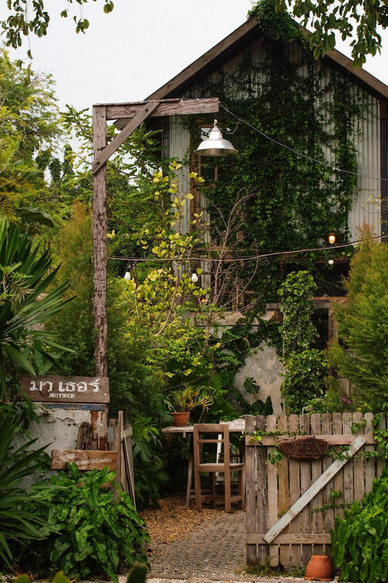 top 10+ คาเฟ่ชลบุรี บางแสน เปิดใหม่ ติดทะเล บรรยากาศดี