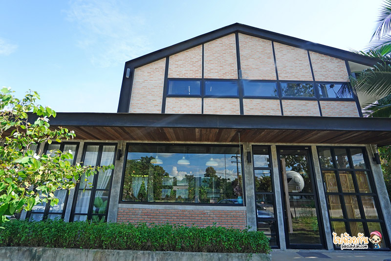 it eat cafe เชียงราย, อิฐ อี้ท คาเฟ่, คาเฟ่เชียงราย ร้านกาแฟเชียงราย, คาเฟ่ใกล้ไร่บุญรอด, ร้านกาแฟใกล้ไร่บุญรอด, it eat cafe คาเฟ่เชียงราย เรียบเก๋สไตล์ลอฟท์ ใกล้ไร่บุญรอด