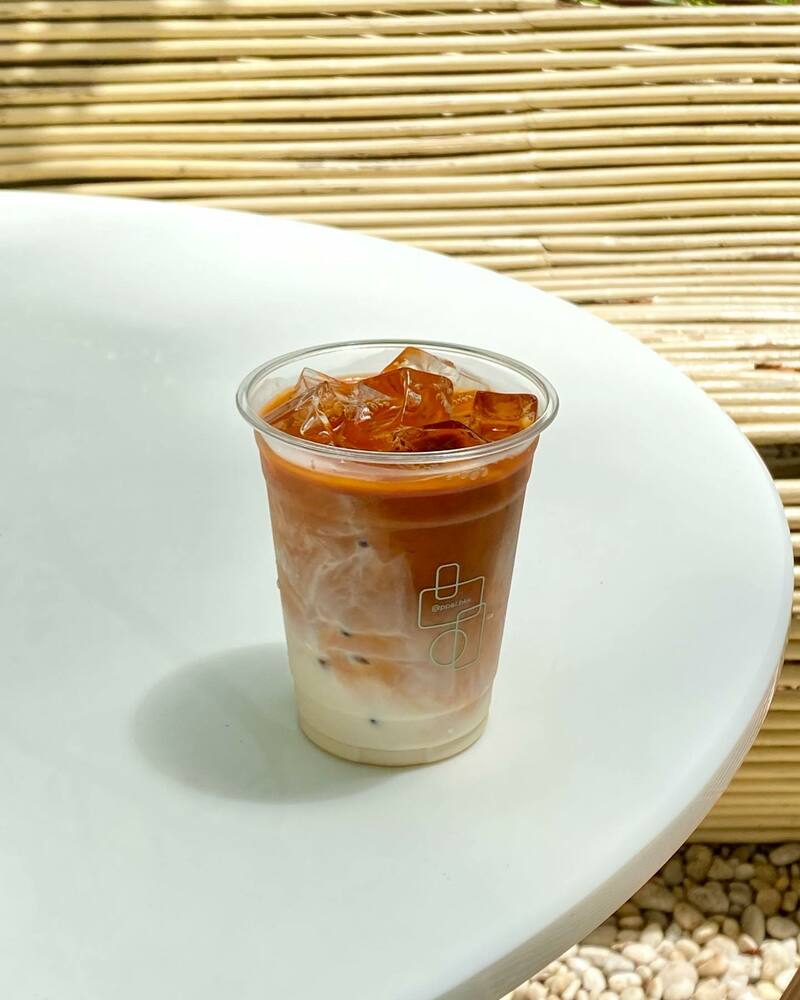 รวม cafe ย่านสุขุมวิท ขอบอกว่าเด็ดทั้งกาแฟ ทั้งบรรยากาศ จะพลาดได้หรอ?