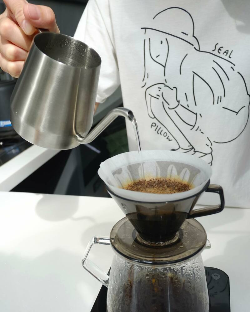 รวม cafe ย่านสุขุมวิท ขอบอกว่าเด็ดทั้งกาแฟ ทั้งบรรยากาศ จะพลาดได้หรอ?