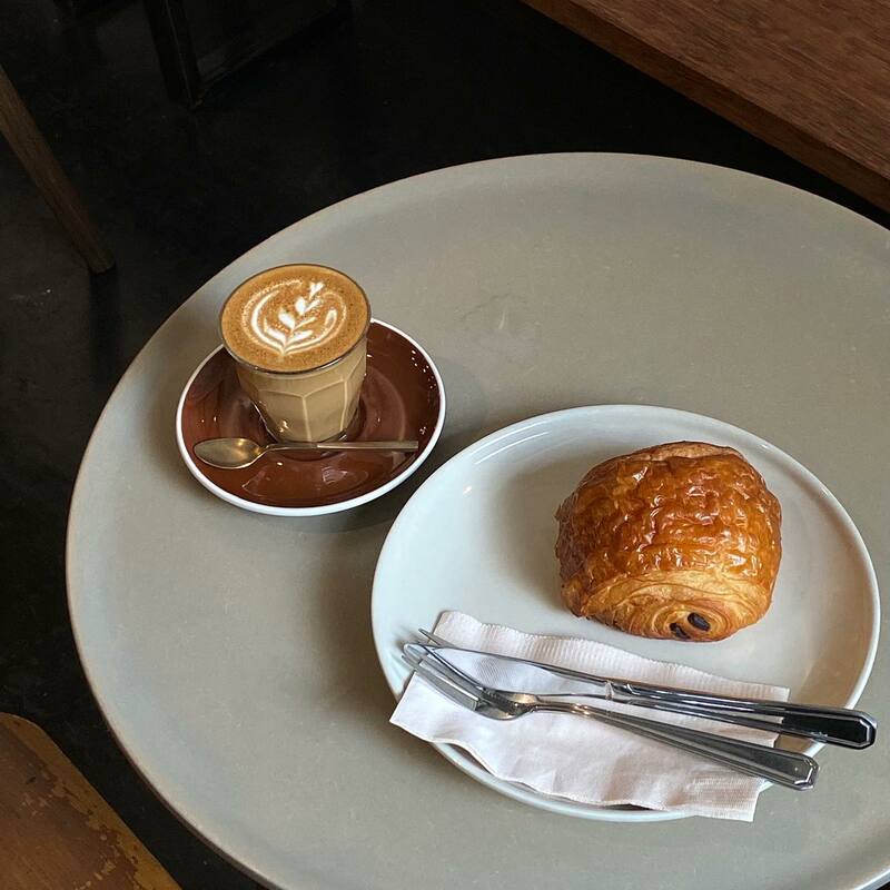 รวม cafe ย่านสุขุมวิท ขอบอกว่าเด็ดทั้งกาแฟ ทั้งบรรยากาศ จะพลาดได้หรอ?