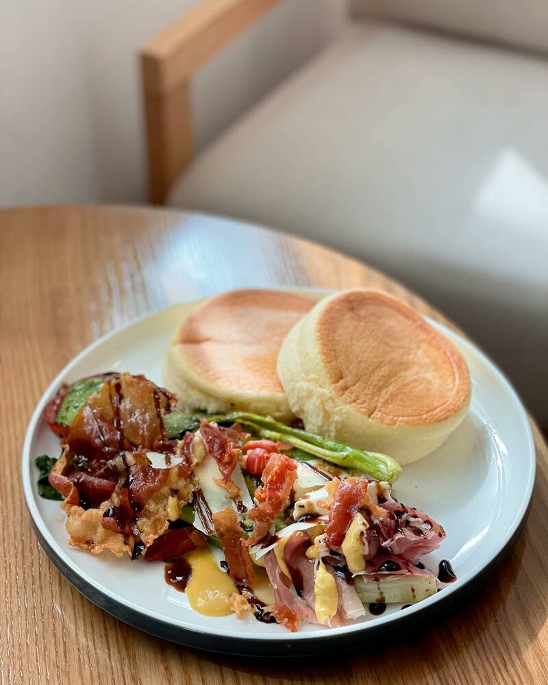 รวม cafe ย่านสุขุมวิท ขอบอกว่าเด็ดทั้งกาแฟ ทั้งบรรยากาศ จะพลาดได้หรอ?