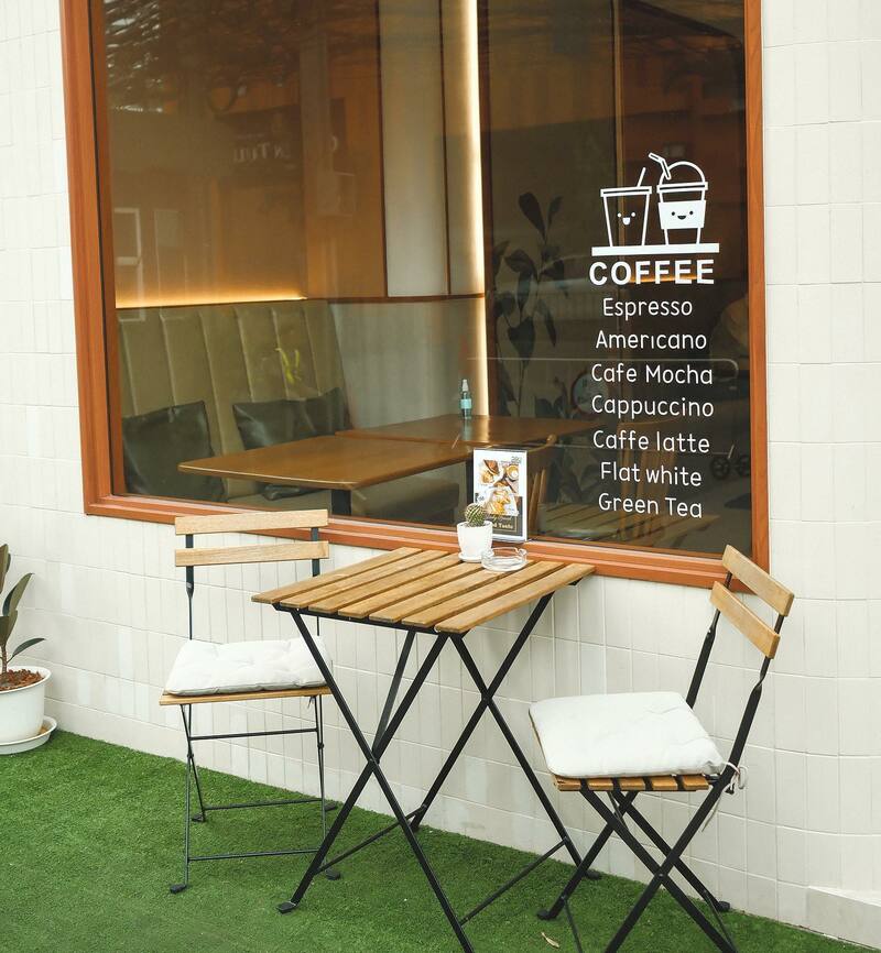 รวม cafe ย่านสุขุมวิท ขอบอกว่าเด็ดทั้งกาแฟ ทั้งบรรยากาศ จะพลาดได้หรอ?