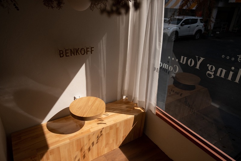 รวม cafe ย่านสุขุมวิท ขอบอกว่าเด็ดทั้งกาแฟ ทั้งบรรยากาศ จะพลาดได้หรอ?