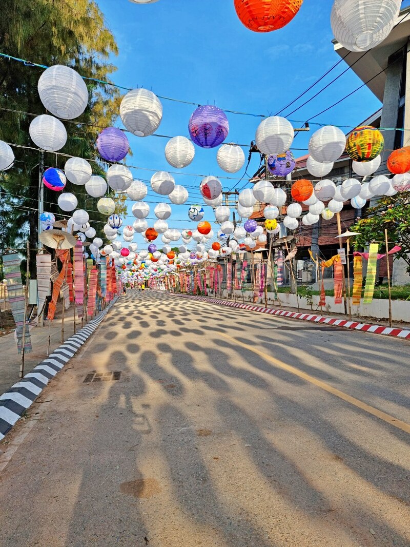 กู่เปือยน้อย, ขอนแก่น, จังหวัดขอนแก่น, จุดชมวิวช้างหินสี, จุดชมวิวหินช้างสี, ตลาดต้นตาล, ถนนคนเดินขอนแก่น, ที่เที่ยวขอนแก่น, ที่เที่ยวขอนแก่น 2567, น้ำตกตาดฟ้า, น้ำตกตาดฟ้า ภูเวียง, น้ำตกบ๋าหลวง, บึงแก่นนคร, ปราสาทเปือยน้อย, พระธาตุกู่ทอง, พระธาตุขามแก่น, พระมหาธาตุแก่นนคร, พิพิธภัณฑ์ไดโนเสาร์ ภูเวียง, ภูผาม่าน, วนอุทยานน้ำตกบ๋าหลวง, วัดทุ่งเศรษฐี, วัดพระธาตุขามแก่น, วัดพระบาทภูพานคำ, วัดหนองแวง, สวนสัตว์ขอนแก่น, อุทยานแห่งชาติน้ำพอง, อุทยานแห่งชาติภูผาม่าน, เขื่อนอุบลรัตน์, เที่ยวขอนแก่น, เที่ยวขอนแก่น 2024, เที่ยวขอนแก่น 2567, top 25+ ที่เที่ยวขอนแก่น [กรกฎาคม 2024] เมืองน่าเที่ยวแดนอีสาน ที่ต้องแวะเช็คอิน