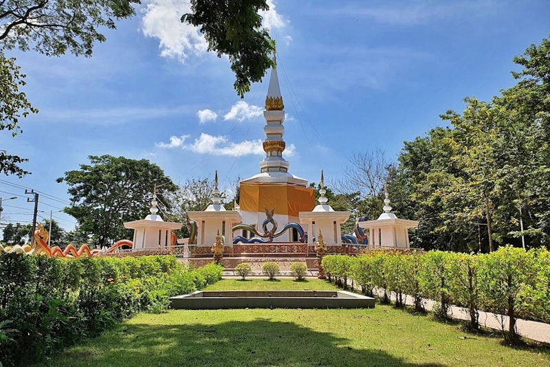 กู่เปือยน้อย, ขอนแก่น, จังหวัดขอนแก่น, จุดชมวิวช้างหินสี, จุดชมวิวหินช้างสี, ตลาดต้นตาล, ถนนคนเดินขอนแก่น, ที่เที่ยวขอนแก่น, ที่เที่ยวขอนแก่น 2567, น้ำตกตาดฟ้า, น้ำตกตาดฟ้า ภูเวียง, น้ำตกบ๋าหลวง, บึงแก่นนคร, ปราสาทเปือยน้อย, พระธาตุกู่ทอง, พระธาตุขามแก่น, พระมหาธาตุแก่นนคร, พิพิธภัณฑ์ไดโนเสาร์ ภูเวียง, ภูผาม่าน, วนอุทยานน้ำตกบ๋าหลวง, วัดทุ่งเศรษฐี, วัดพระธาตุขามแก่น, วัดพระบาทภูพานคำ, วัดหนองแวง, สวนสัตว์ขอนแก่น, อุทยานแห่งชาติน้ำพอง, อุทยานแห่งชาติภูผาม่าน, เขื่อนอุบลรัตน์, เที่ยวขอนแก่น, เที่ยวขอนแก่น 2024, เที่ยวขอนแก่น 2567, top 25+ ที่เที่ยวขอนแก่น [กรกฎาคม 2024] เมืองน่าเที่ยวแดนอีสาน ที่ต้องแวะเช็คอิน