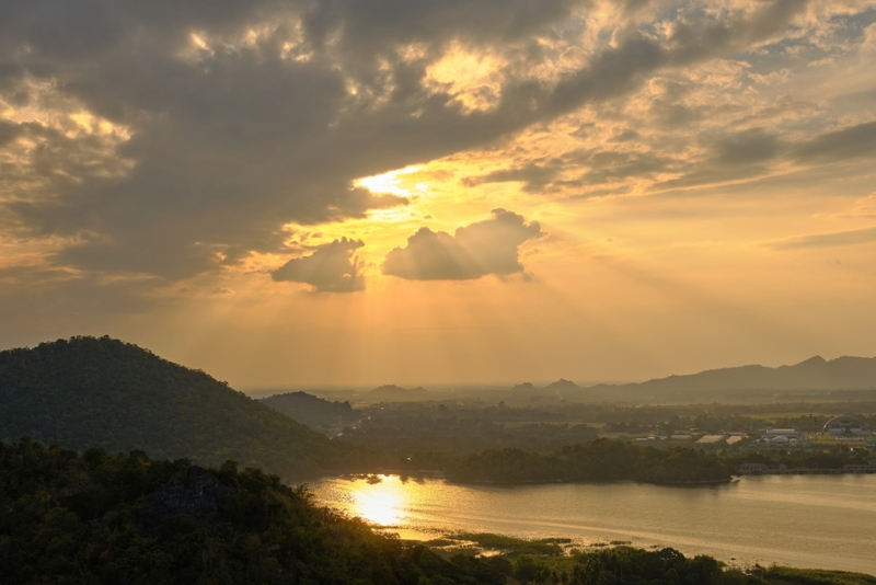 anacolly cafe’ & bistro, flower house cafe & bistro, lopburi zoo, the best ferns thailand, tong’au cafe & restaurant, กระเพรา & coffee, กางเต็นท์ ลพบุรี, คาเฟ่ลพบุรี, คุ้งท่าเลา, งานวัง ลพบุรี, งานวัง ลพบุรี 2567, งานแผ่นดินสมเด็จพระนารายณ์มหาราช, จุดชมวิวเขาพระยาเดินธง, ตลาดวิถีชุมชนคนโคกตูม, ตองอู คาเฟ่, ที่เที่ยวลพบุรี, ที่เที่ยวลพบุรี 2023, ที่เที่ยวลพบุรี 2024, ที่เที่ยวลพบุรี 2566, ที่เที่ยวลพบุรี 2567, ที่เที่ยวลพบุรี ธรรมชาติ, ที่เที่ยวลพบุรี ใกล้ฉัน, ที่เที่ยวใกล้ฉัน, ทุ่งทานตะวัน ลพบุรี, ทุ่งทานตะวันเขาจีนแล, ทุ่งทานตะวันแห่งแรกของไทย, น้ำตกวังก้านเหลือง, บ้านดินมดแดง, ปรางค์สามยอด, ปางแสดงธรรมจักรขนาดใหญ่ที่สุดในประเทศไทย, พระนารายณ์ราชนิเวศน์, พระปรางค์สามยอด, ภูซับเหล็ก, ภูซับเหล็ก ลพบุรี, รถไฟกลางน้ำ, ลพบุรี, ลพบุรี 2567, ละโว้, วัดคุ้งท่าเลา, วัดถ้ำเขาปรางค์, วัดพระศรีรัตนมหาธาตุ, วัดพระศรีรัตนมหาธาตุ ลพบุรี, วัดหนองนา, วัดหนุมานม่วง, วัดห้วยแก้ว, วัดเขาวงพระจันทร์, สวนดอกไม้ ลพบุรี, สวนสัตว์ ลพบุรี, สวนเฟิร์นไร่ทรัพย์ประยูร, สะพานกลางน้ำ ลพบุรี, สะพานผุดกลางน้ำ, สะพานผุดเขื่อนป่าสักชลสิทธิ์, อนาคอลลี่ คาเฟ่ แอนด์ บิสโทร, เขาพระยาเดินธง, เขาวงพระจันทร์, เขื่อนป่าสัก, เขื่อนป่าสักชลสิทธิ์, เจดีย์มหาเมตารัตนะรังษี, เจดีย์เก้ายอด ลพบุรี, เทศกาลนมัสการรอยพระพุทธบาท 2567, เที่ยวลพบุรี, เที่ยวลพบุรี 2567, top 20+ ที่เที่ยวลพบุรี [กรกฎาคม 2024] ชมศิลปะโบราณแสนงดงาม ทุ่งทานตะวันบานสะพรั่งสดใส