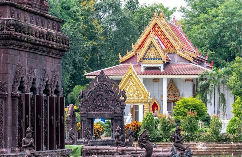 anacolly cafe’ & bistro, flower house cafe & bistro, lopburi zoo, the best ferns thailand, tong’au cafe & restaurant, กระเพรา & coffee, กางเต็นท์ ลพบุรี, คาเฟ่ลพบุรี, คุ้งท่าเลา, งานวัง ลพบุรี, งานวัง ลพบุรี 2567, งานแผ่นดินสมเด็จพระนารายณ์มหาราช, จุดชมวิวเขาพระยาเดินธง, ตลาดวิถีชุมชนคนโคกตูม, ตองอู คาเฟ่, ที่เที่ยวลพบุรี, ที่เที่ยวลพบุรี 2023, ที่เที่ยวลพบุรี 2024, ที่เที่ยวลพบุรี 2566, ที่เที่ยวลพบุรี 2567, ที่เที่ยวลพบุรี ธรรมชาติ, ที่เที่ยวลพบุรี ใกล้ฉัน, ที่เที่ยวใกล้ฉัน, ทุ่งทานตะวัน ลพบุรี, ทุ่งทานตะวันเขาจีนแล, ทุ่งทานตะวันแห่งแรกของไทย, น้ำตกวังก้านเหลือง, บ้านดินมดแดง, ปรางค์สามยอด, ปางแสดงธรรมจักรขนาดใหญ่ที่สุดในประเทศไทย, พระนารายณ์ราชนิเวศน์, พระปรางค์สามยอด, ภูซับเหล็ก, ภูซับเหล็ก ลพบุรี, รถไฟกลางน้ำ, ลพบุรี, ลพบุรี 2567, ละโว้, วัดคุ้งท่าเลา, วัดถ้ำเขาปรางค์, วัดพระศรีรัตนมหาธาตุ, วัดพระศรีรัตนมหาธาตุ ลพบุรี, วัดหนองนา, วัดหนุมานม่วง, วัดห้วยแก้ว, วัดเขาวงพระจันทร์, สวนดอกไม้ ลพบุรี, สวนสัตว์ ลพบุรี, สวนเฟิร์นไร่ทรัพย์ประยูร, สะพานกลางน้ำ ลพบุรี, สะพานผุดกลางน้ำ, สะพานผุดเขื่อนป่าสักชลสิทธิ์, อนาคอลลี่ คาเฟ่ แอนด์ บิสโทร, เขาพระยาเดินธง, เขาวงพระจันทร์, เขื่อนป่าสัก, เขื่อนป่าสักชลสิทธิ์, เจดีย์มหาเมตารัตนะรังษี, เจดีย์เก้ายอด ลพบุรี, เทศกาลนมัสการรอยพระพุทธบาท 2567, เที่ยวลพบุรี, เที่ยวลพบุรี 2567, top 20+ ที่เที่ยวลพบุรี [กรกฎาคม 2024] ชมศิลปะโบราณแสนงดงาม ทุ่งทานตะวันบานสะพรั่งสดใส