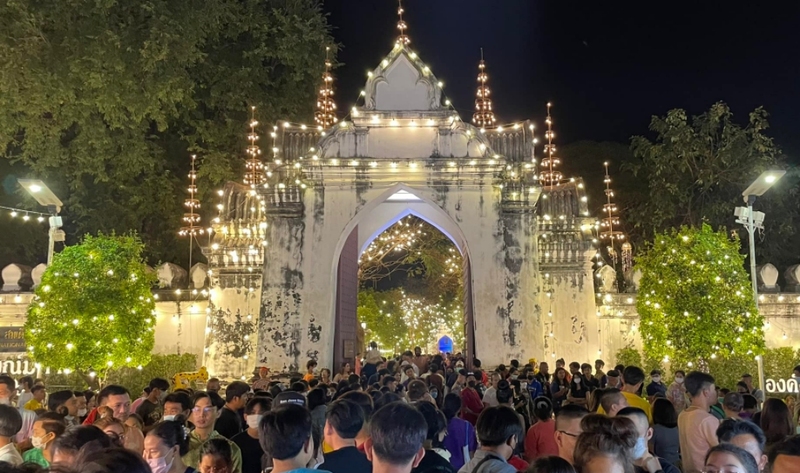 anacolly cafe’ & bistro, flower house cafe & bistro, lopburi zoo, the best ferns thailand, tong’au cafe & restaurant, กระเพรา & coffee, กางเต็นท์ ลพบุรี, คาเฟ่ลพบุรี, คุ้งท่าเลา, งานวัง ลพบุรี, งานวัง ลพบุรี 2567, งานแผ่นดินสมเด็จพระนารายณ์มหาราช, จุดชมวิวเขาพระยาเดินธง, ตลาดวิถีชุมชนคนโคกตูม, ตองอู คาเฟ่, ที่เที่ยวลพบุรี, ที่เที่ยวลพบุรี 2023, ที่เที่ยวลพบุรี 2024, ที่เที่ยวลพบุรี 2566, ที่เที่ยวลพบุรี 2567, ที่เที่ยวลพบุรี ธรรมชาติ, ที่เที่ยวลพบุรี ใกล้ฉัน, ที่เที่ยวใกล้ฉัน, ทุ่งทานตะวัน ลพบุรี, ทุ่งทานตะวันเขาจีนแล, ทุ่งทานตะวันแห่งแรกของไทย, น้ำตกวังก้านเหลือง, บ้านดินมดแดง, ปรางค์สามยอด, ปางแสดงธรรมจักรขนาดใหญ่ที่สุดในประเทศไทย, พระนารายณ์ราชนิเวศน์, พระปรางค์สามยอด, ภูซับเหล็ก, ภูซับเหล็ก ลพบุรี, รถไฟกลางน้ำ, ลพบุรี, ลพบุรี 2567, ละโว้, วัดคุ้งท่าเลา, วัดถ้ำเขาปรางค์, วัดพระศรีรัตนมหาธาตุ, วัดพระศรีรัตนมหาธาตุ ลพบุรี, วัดหนองนา, วัดหนุมานม่วง, วัดห้วยแก้ว, วัดเขาวงพระจันทร์, สวนดอกไม้ ลพบุรี, สวนสัตว์ ลพบุรี, สวนเฟิร์นไร่ทรัพย์ประยูร, สะพานกลางน้ำ ลพบุรี, สะพานผุดกลางน้ำ, สะพานผุดเขื่อนป่าสักชลสิทธิ์, อนาคอลลี่ คาเฟ่ แอนด์ บิสโทร, เขาพระยาเดินธง, เขาวงพระจันทร์, เขื่อนป่าสัก, เขื่อนป่าสักชลสิทธิ์, เจดีย์มหาเมตารัตนะรังษี, เจดีย์เก้ายอด ลพบุรี, เทศกาลนมัสการรอยพระพุทธบาท 2567, เที่ยวลพบุรี, เที่ยวลพบุรี 2567, top 20+ ที่เที่ยวลพบุรี [กรกฎาคม 2024] ชมศิลปะโบราณแสนงดงาม ทุ่งทานตะวันบานสะพรั่งสดใส