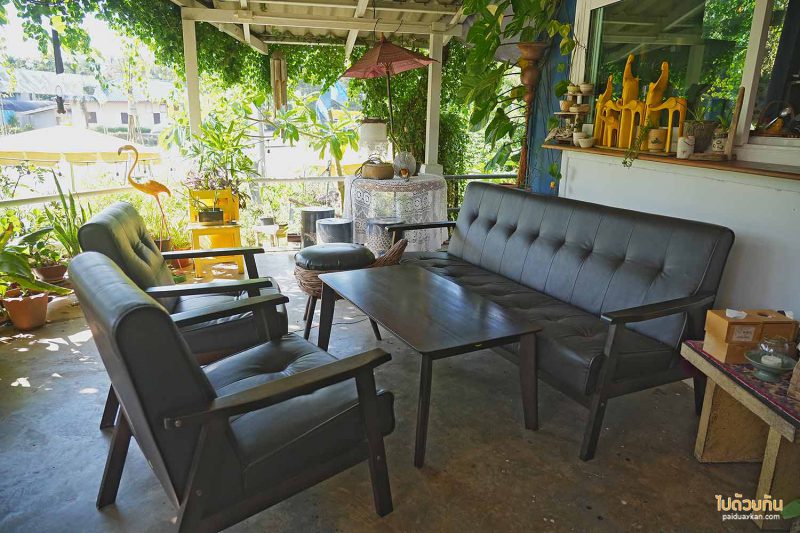 คาเฟ่ชุมพร, คาเฟ่ปะทิว, จาคะ คาเฟ่, จาคะ คราฟ คาเฟ่ ปะทิว จิบเครื่องดื่ม เสพงานศิลป์