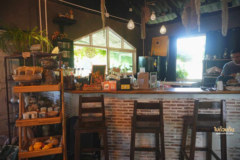 คาเฟ่ชุมพร, คาเฟ่ปะทิว, จาคะ คาเฟ่, จาคะ คราฟ คาเฟ่ ปะทิว จิบเครื่องดื่ม เสพงานศิลป์