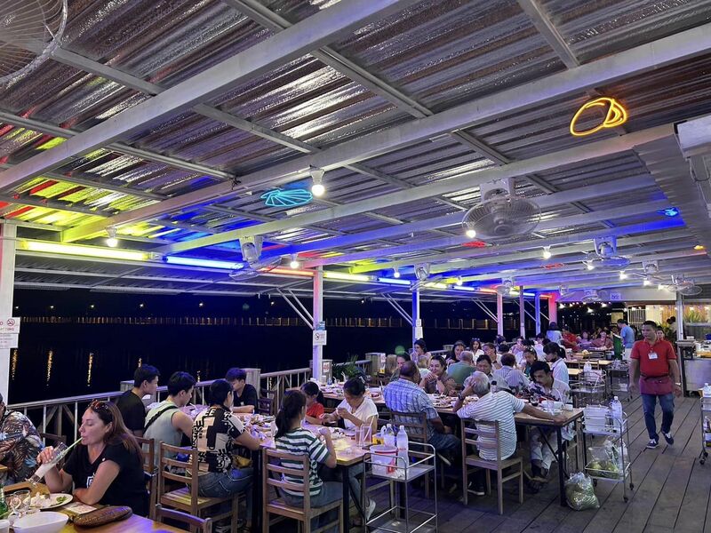 รวมร้านอาหารทะเล ภูเก็ต วัตถุดิบสดใหม่ รสชาติอร่อย สายซีฟู้ดห้ามพลาด!!