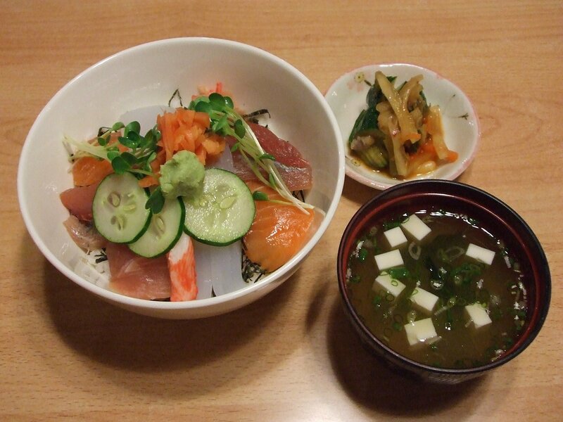 ร้านอาหารญี่ปุ่นระยอง รวมซูชิ ซาชิมิ คุณภาพสุดคุ้มต้นตำรับญี่ปุ่น