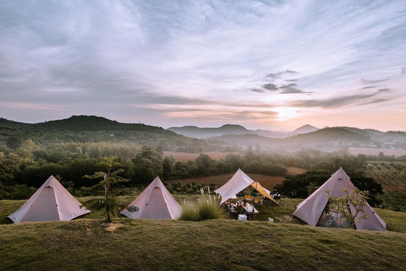 top 8+ ลานกางเต็นท์เปิดใหม่ 2567 จุดกางเต็นท์ใกล้กรุงเทพ สายแคมป์ปิ้งห้ามพลาด