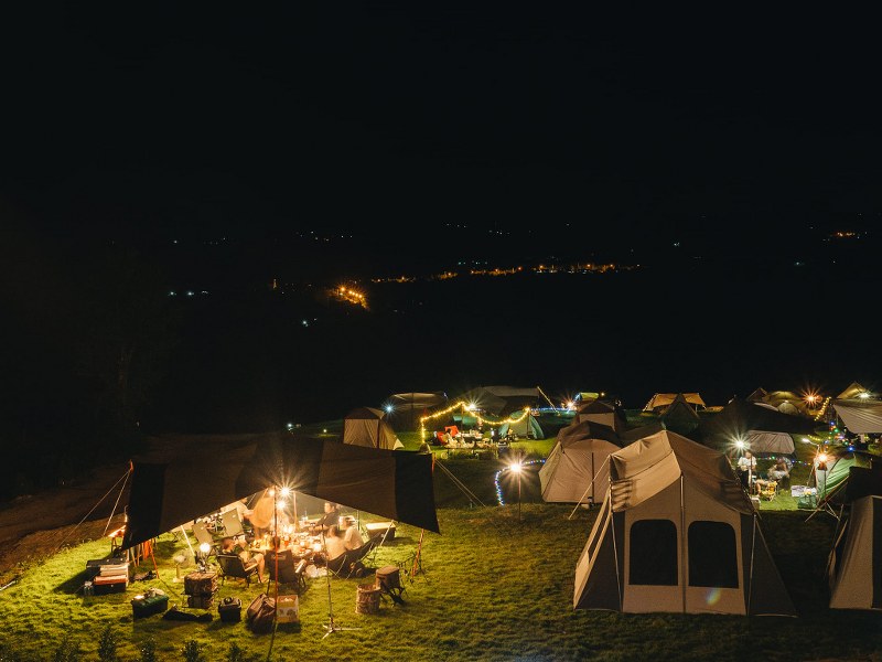 top 8+ ลานกางเต็นท์เปิดใหม่ 2567 จุดกางเต็นท์ใกล้กรุงเทพ สายแคมป์ปิ้งห้ามพลาด