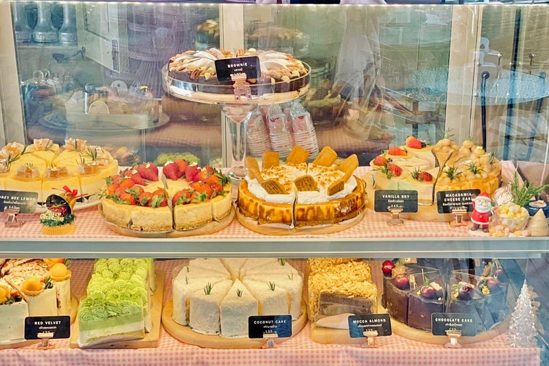 beachgoers, bueng bua nature education center, camping, cha-am-hua hin, crocodile show, drip rim lay, elastic walking, elephants show, flaming milk tea, fresh seafood, haad sam phraya, hin walking street, hua hin district, hua hin night market, hua hin safari & adventure park, huay mongkol temple, instagram spot, kaeng krachan national park, khao dang viewpoint, khao hin lek fai, khao hin lek fai view point, khao sam roi yot national park, khao takiab beach, khao tao reservoir, ladder walking, leisurely stroll, luxurious options, memory house, memory house cafe huahin, near bangkok, pa la-u waterfall, panoramic view, phraya nakron cave, popular seaside, prachuap khiri khan, pranburi dam, pranburi forest park, pranburi river, rajabhakti park, regent beach, rope climbing, sai noi beach, sam phraya beach, seen space hua hin, skoop beach cafe hua hin, suan son beach, suan son pradipat, suan son pradiphat, thao kosa forest park, three sugar palms, three sugar palms at paknam pran, tigers show, top seacret beach cafe, tree top adventure park huahin, vana nava water jungle, vana varin resort, wat khao takiab, zip lines, จุดชมวิว เขาหินเหล็กไฟ, ชายหาดหัวหิน, ซีนสเปซ หัวหิน, ตลาดชิเคด้า, ตลาดแทมมารีน, ตลาดโต้รุ่งหัวหิน, ถนนคนเดินหัวหิน, ที่เที่ยวหัวหิน, ที่เที่ยวหัวหิน 2024, ที่เที่ยวหัวหิน 2565, ที่เที่ยวหัวหิน 2567, วัดห้วยมงคล, วัดเขาตะเกียบ, สถานีรถไฟหัวหิน, สวนน้ำ วานา นาวา, สวนน้ำ วานา นาวา วอเตอร์ จังเกิ้ล, สวนสนประดิพัทธ์, หัวหิน, หัวหิน 2024, หัวหิน 2567, หาดสวนสน, หาดหัวหิน, หาดเขาตะเกียบ, อ่างเก็บน้ำเขาเต่า, อุทยานราชภักดิ์, เที่ยวหัวหิน, top 30+ ที่เที่ยวหัวหิน ยอดฮิต [กรกฎาคม 2024] พักผ่อนใกล้กรุง ผ่อนคลายไปกับธรรมชาติ