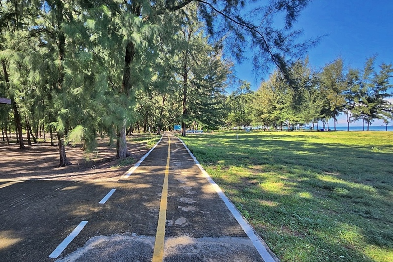 beachgoers, bueng bua nature education center, camping, cha-am-hua hin, crocodile show, drip rim lay, elastic walking, elephants show, flaming milk tea, fresh seafood, haad sam phraya, hin walking street, hua hin district, hua hin night market, hua hin safari & adventure park, huay mongkol temple, instagram spot, kaeng krachan national park, khao dang viewpoint, khao hin lek fai, khao hin lek fai view point, khao sam roi yot national park, khao takiab beach, khao tao reservoir, ladder walking, leisurely stroll, luxurious options, memory house, memory house cafe huahin, near bangkok, pa la-u waterfall, panoramic view, phraya nakron cave, popular seaside, prachuap khiri khan, pranburi dam, pranburi forest park, pranburi river, rajabhakti park, regent beach, rope climbing, sai noi beach, sam phraya beach, seen space hua hin, skoop beach cafe hua hin, suan son beach, suan son pradipat, suan son pradiphat, thao kosa forest park, three sugar palms, three sugar palms at paknam pran, tigers show, top seacret beach cafe, tree top adventure park huahin, vana nava water jungle, vana varin resort, wat khao takiab, zip lines, จุดชมวิว เขาหินเหล็กไฟ, ชายหาดหัวหิน, ซีนสเปซ หัวหิน, ตลาดชิเคด้า, ตลาดแทมมารีน, ตลาดโต้รุ่งหัวหิน, ถนนคนเดินหัวหิน, ที่เที่ยวหัวหิน, ที่เที่ยวหัวหิน 2024, ที่เที่ยวหัวหิน 2565, ที่เที่ยวหัวหิน 2567, วัดห้วยมงคล, วัดเขาตะเกียบ, สถานีรถไฟหัวหิน, สวนน้ำ วานา นาวา, สวนน้ำ วานา นาวา วอเตอร์ จังเกิ้ล, สวนสนประดิพัทธ์, หัวหิน, หัวหิน 2024, หัวหิน 2567, หาดสวนสน, หาดหัวหิน, หาดเขาตะเกียบ, อ่างเก็บน้ำเขาเต่า, อุทยานราชภักดิ์, เที่ยวหัวหิน, top 30+ ที่เที่ยวหัวหิน ยอดฮิต [กรกฎาคม 2024] พักผ่อนใกล้กรุง ผ่อนคลายไปกับธรรมชาติ