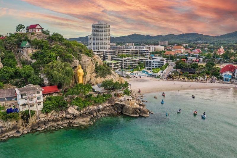 beachgoers, bueng bua nature education center, camping, cha-am-hua hin, crocodile show, drip rim lay, elastic walking, elephants show, flaming milk tea, fresh seafood, haad sam phraya, hin walking street, hua hin district, hua hin night market, hua hin safari & adventure park, huay mongkol temple, instagram spot, kaeng krachan national park, khao dang viewpoint, khao hin lek fai, khao hin lek fai view point, khao sam roi yot national park, khao takiab beach, khao tao reservoir, ladder walking, leisurely stroll, luxurious options, memory house, memory house cafe huahin, near bangkok, pa la-u waterfall, panoramic view, phraya nakron cave, popular seaside, prachuap khiri khan, pranburi dam, pranburi forest park, pranburi river, rajabhakti park, regent beach, rope climbing, sai noi beach, sam phraya beach, seen space hua hin, skoop beach cafe hua hin, suan son beach, suan son pradipat, suan son pradiphat, thao kosa forest park, three sugar palms, three sugar palms at paknam pran, tigers show, top seacret beach cafe, tree top adventure park huahin, vana nava water jungle, vana varin resort, wat khao takiab, zip lines, จุดชมวิว เขาหินเหล็กไฟ, ชายหาดหัวหิน, ซีนสเปซ หัวหิน, ตลาดชิเคด้า, ตลาดแทมมารีน, ตลาดโต้รุ่งหัวหิน, ถนนคนเดินหัวหิน, ที่เที่ยวหัวหิน, ที่เที่ยวหัวหิน 2024, ที่เที่ยวหัวหิน 2565, ที่เที่ยวหัวหิน 2567, วัดห้วยมงคล, วัดเขาตะเกียบ, สถานีรถไฟหัวหิน, สวนน้ำ วานา นาวา, สวนน้ำ วานา นาวา วอเตอร์ จังเกิ้ล, สวนสนประดิพัทธ์, หัวหิน, หัวหิน 2024, หัวหิน 2567, หาดสวนสน, หาดหัวหิน, หาดเขาตะเกียบ, อ่างเก็บน้ำเขาเต่า, อุทยานราชภักดิ์, เที่ยวหัวหิน, top 30+ ที่เที่ยวหัวหิน ยอดฮิต [กรกฎาคม 2024] พักผ่อนใกล้กรุง ผ่อนคลายไปกับธรรมชาติ