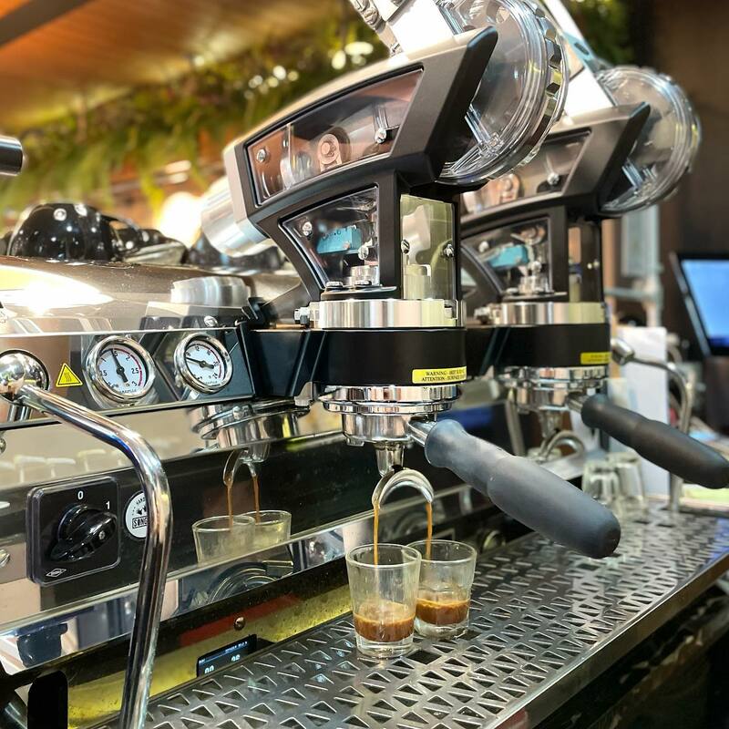 คาเฟ่พัทยา : 22 คาเฟ่พัทยาถ่ายรูปสวย เช็คอินเก๋ๆ ไม่ควรพลาด