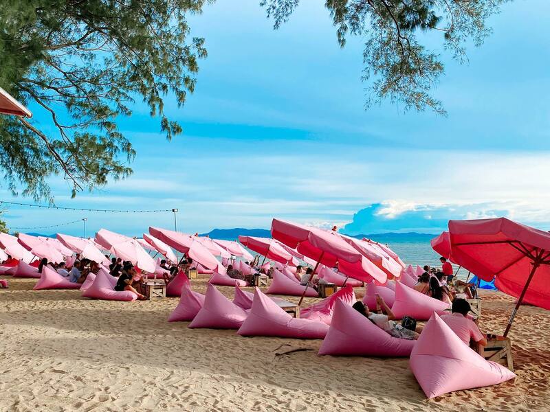 คาเฟ่พัทยา : 22 คาเฟ่พัทยาถ่ายรูปสวย เช็คอินเก๋ๆ ไม่ควรพลาด