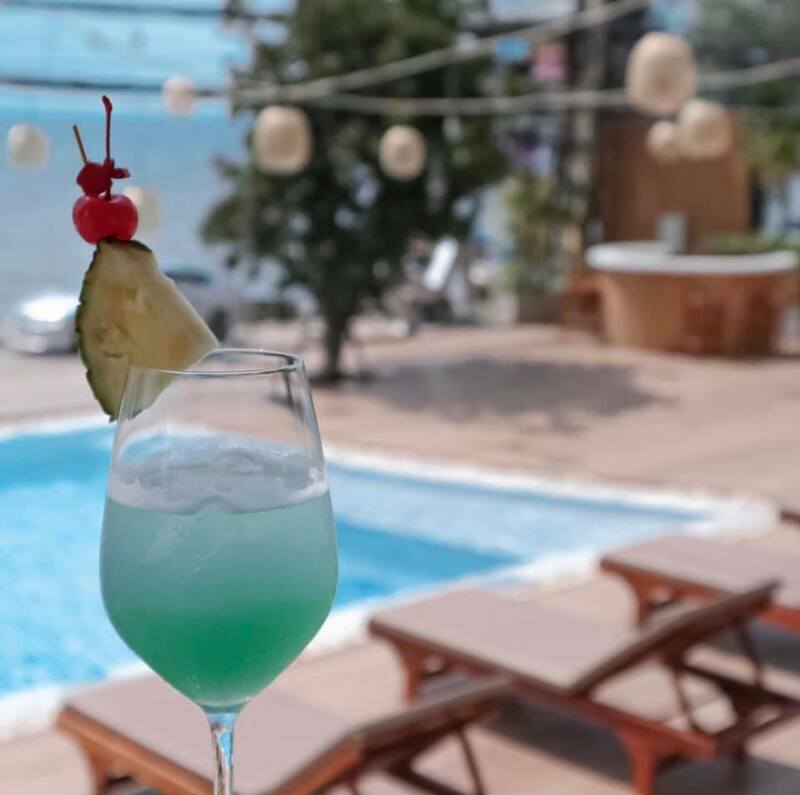 คาเฟ่พัทยา : 22 คาเฟ่พัทยาถ่ายรูปสวย เช็คอินเก๋ๆ ไม่ควรพลาด