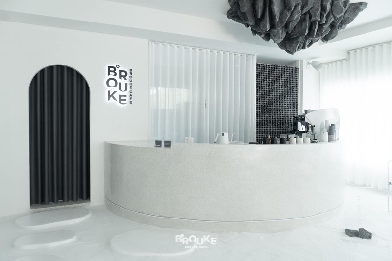 คาเฟ่พัทยา : 22 คาเฟ่พัทยาถ่ายรูปสวย เช็คอินเก๋ๆ ไม่ควรพลาด