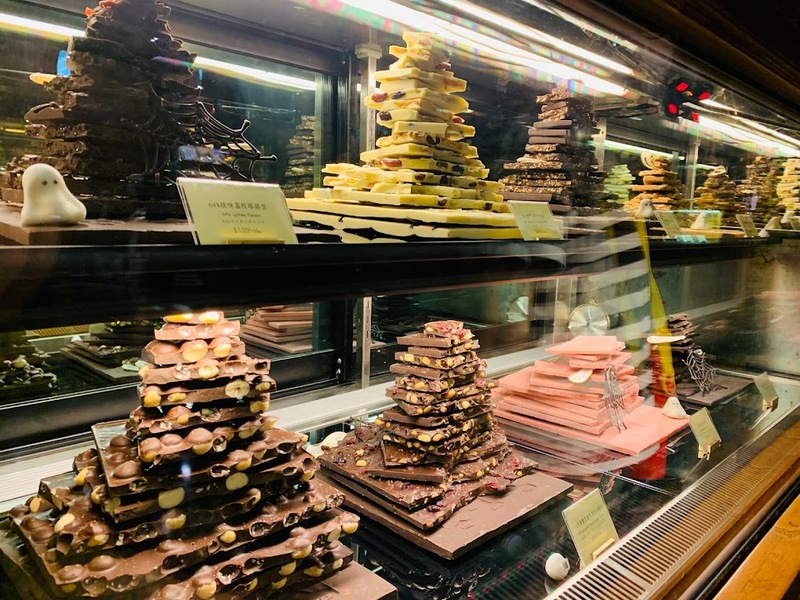 abc mart, beams, chiang kai-shek, chun shui tang, daan, daxi old street, easycard, fujin street, huashan 1914 creative park, jin feng braised pork rice, longshan temple, maokong gondola, memorial hall, michelin guide, miyahara ice cream, national palace museum, rainbow 6, shilin, shilin night market, sun yat-sen, taipei, taipei 101, taipei fish market, taipei zoo, xiao wulai skywalk, ximending, yongkang beef noodle, zhengbin fishing harbor, zhinan temple station, กระเช้าเมาคง, ก๋วยเตี๋ยวเนื้อ, ของกินซีเหมินติง, ขอพรวัดหลงซาน, ข้าวหน้าหมูตุ๋น, งานศิลปะ, จินเฟิงหลู่โร่วฟั่น, จีหลง, ช้อปปิ้งไต้หวัน, ชานมไข่มุก, ชุนชุ่ยถาง, ซีเหมินติง, ซื่อหลินไนท์มาร์เก็ต, ตลาดชุมชนเก่าต้าซี, ตลาดปลาไทเป, ถนนสายรุ้ง, ถนนสายรุ้งหมายเลข 6, ท่าเรือสีรุ้ง, ที่เที่ยวไต้หวัน, พิพิธภัณฑ์พระราชวังแห่งชาติ, มิยาฮาร่า, ย่านซีเหมินติง, วัดฉือจี้, วัดหลงซาน, สวนสัตว์ไทเป, สะพานลอยฟ้า, สาธารณรัฐจีน, หยกผักกาด, หยกหมูสามชั้น, อนุสรณ์สถานเจียงไคเช็ค, อนุสรณ์สถานแห่งชาติ, อ่างเก็บน้ำ, เกาสง, เกี๊ยวซอสพริก, เจดีย์มังกรเสือ, เจียงไคเช็ค, เถาหยวน, เที่ยวไต้หวัน, เที่ยวไต้หวัน 2024, เที่ยวไต้หวัน 2567, เที่ยวไทเป 2024, เที่ยวไทเป 2567, เมืองยอดนิยมในไต้หวัน, เสี่ยวอูไหล, ไต้หวัน, ไต้หวัน2024, ไต้หวันเที่ยวไหนดี, ไทจง, ไทเป, ไทเป101, top 30+ ที่เที่ยวไต้หวัน สตรีทฟู๊ดเจ้าดัง ช้อปปิ้งสบาย [อัปเดต 2024]