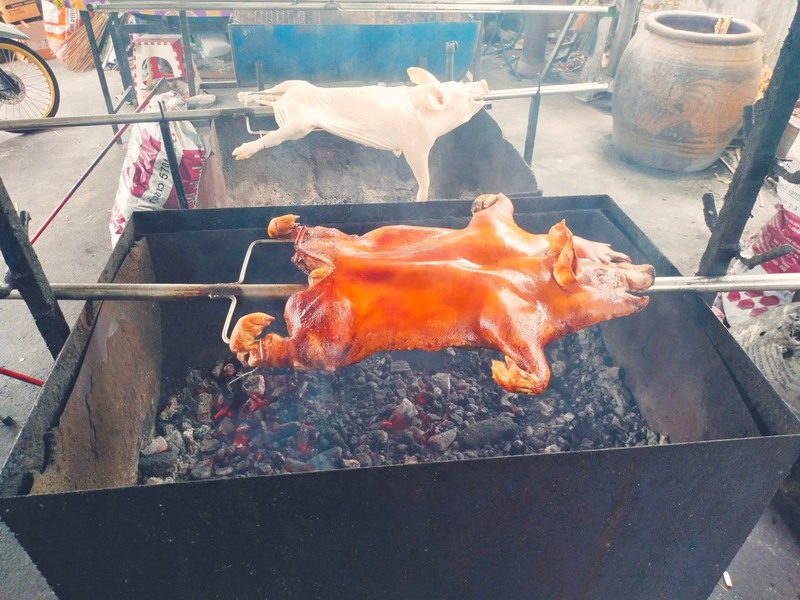 ร้านหมูหัน : ร้านอร่อย พิกัด กทม. หมูหันหนังกรอบย่างหอม ยอมอ้วนก็คราวนี้