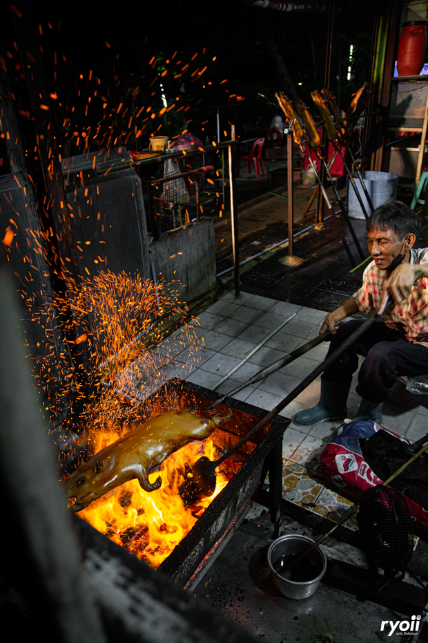 ร้านหมูหัน : ร้านอร่อย พิกัด กทม. หมูหันหนังกรอบย่างหอม ยอมอ้วนก็คราวนี้