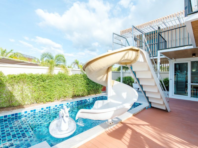 pool lay stay x3 poolvilla pattaya พักผ่อนกับครอบครัววันหยุด