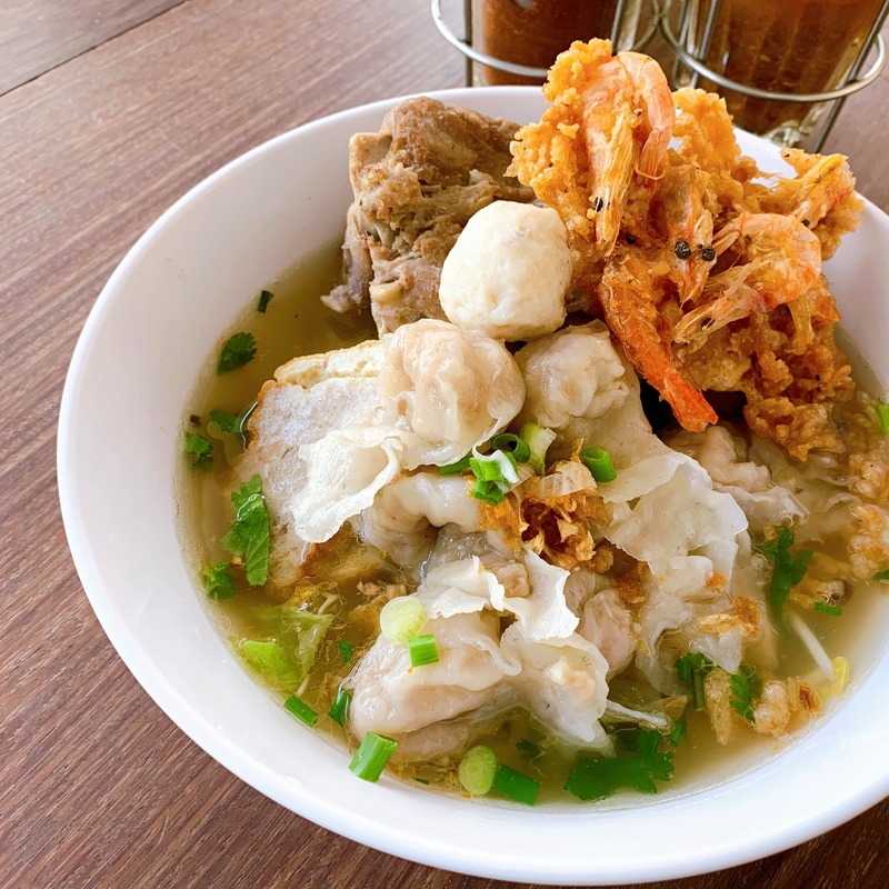 ร้านอาหารเก่าแก่ ระยอง : รวมร้านอาหารเด็ดๆ ร้านเก่าแก่ประจำจังหวัดระยอง น่าปักหมุดไว้ตามรอย!!