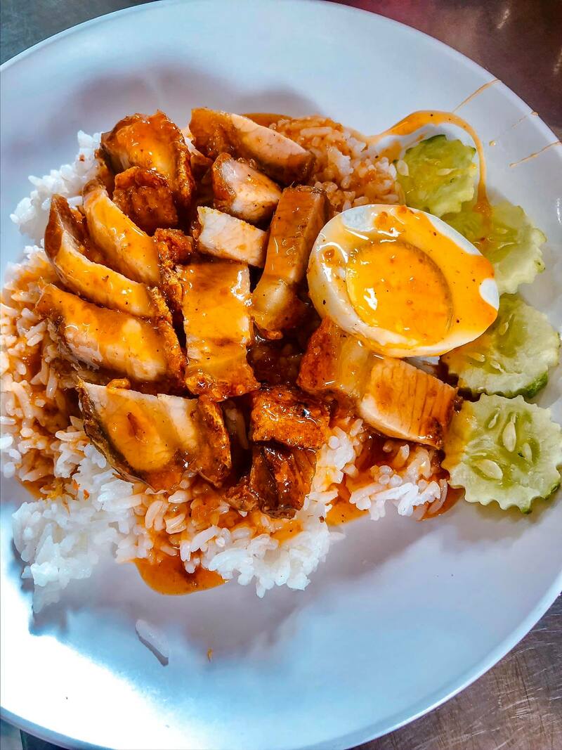 ร้านอาหารเก่าแก่ ระยอง : รวมร้านอาหารเด็ดๆ ร้านเก่าแก่ประจำจังหวัดระยอง น่าปักหมุดไว้ตามรอย!!