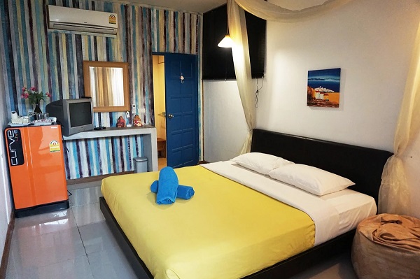 top 6+ ที่พักเกาะล้านติดทะเล ที่พักวิวสวย