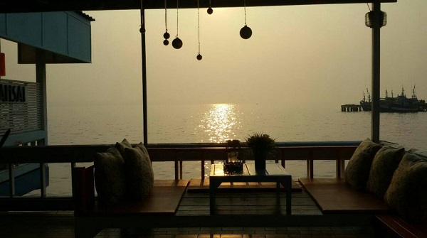 top 6+ ที่พักเกาะล้านติดทะเล ที่พักวิวสวย