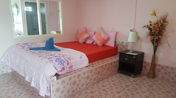 top 6+ ที่พักเกาะล้านติดทะเล ที่พักวิวสวย