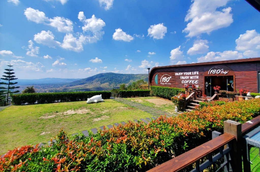180 all day all season, 180 องศา คาเฟ่, 180' cafe, pino latte resort & cafe, route 12, กาแฟตั๊กม้อ เขาค้อ, จุดชมวิวทะเลหมอก, จุดชมวิวทะเลหมอก อำเภอเขาค้อ, ที่เที่ยว เขาค้อ, ที่เที่ยว เขาค้อ 2020, ที่เที่ยว เขาค้อ 2021, ที่เที่ยว เขาค้อ 2563, ที่เที่ยว เขาค้อ 2564, ที่เที่ยวเขาค้อ, ที่เที่ยวเขาค้อ 2022, ที่เที่ยวเขาค้อ 2565, ทุ่งกังหันลม เขาค้อ, ทุ่งแสลงหลวง, น้ำตกศรีดิษฐ์, พระตำหนักเขาค้อ, พีโน่ ลาเต้, ภูแก้วพีค, ภูแก้วพีค คาเฟ่, วัดพระธาตุผาซ่อนแก้ว, เขาค้อ, เขาค้อ เพชรบูรณ์, เขาตะเคียนโง๊ะ, เที่ยวเขาค้อ, เที่ยวเขาค้อ 2020, เที่ยวเขาค้อ 2021, เที่ยวเขาค้อ 2563, เที่ยวเขาค้อ 2564, โรงเตี๊ยมสุดขอบฟ้า, top 12+ ที่เที่ยวเขาค้อ [กรกฎาคม 2024] แวะเที่ยว เช็คอิน ฟินไปกับธรรมชาติ