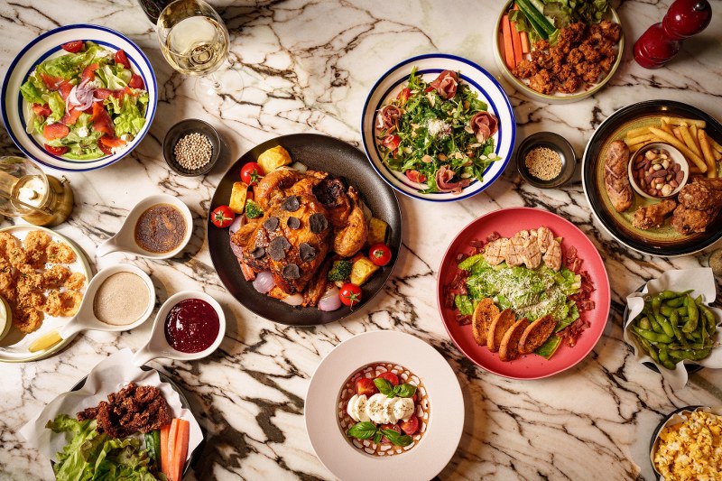 top 10+ ผับ บาร์ ร้านนั่งชิล ร้านเหล้ากรุงเทพ น่าชวนชาวแก๊งค์ไปปาร์ตี้