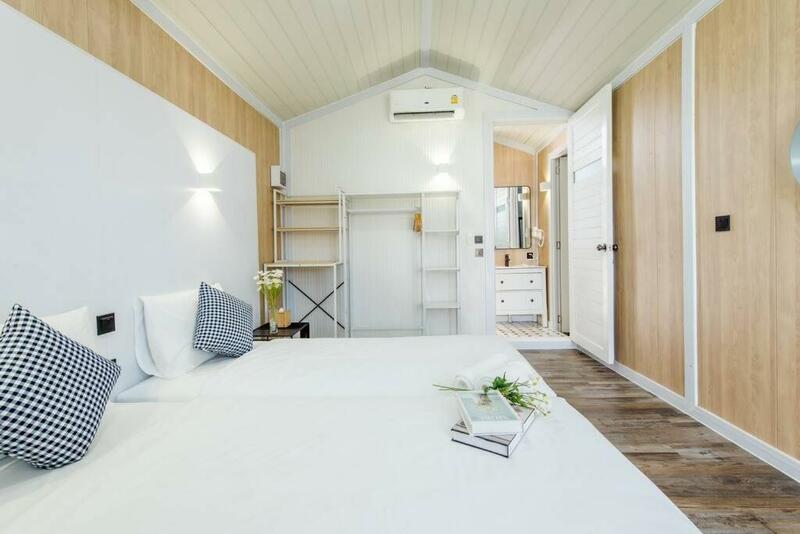 pool lay stay x2 poolvilla pattaya บ้านพักบรรยากาศสบาย