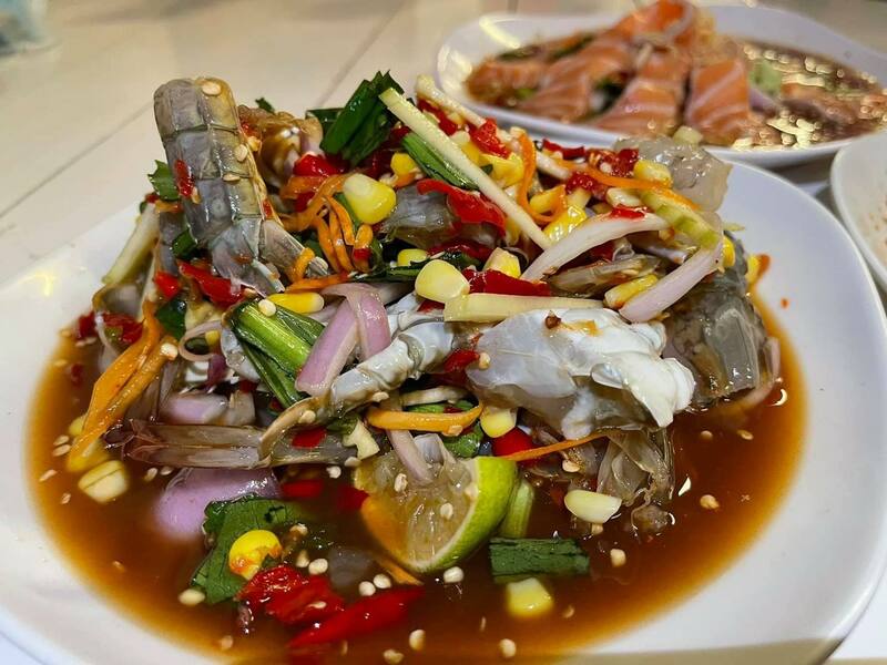 ร้านยำพัทยา : ยำแซ่บซี้ดจี้ดจ้าดเครื่องแน่นรออยู่ที่พัทยา